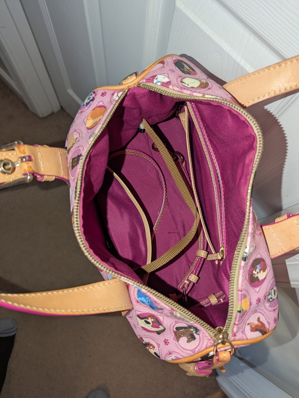 2018 Disney Dooney & Bourke Pink Disney Dogs Satchel - Picture 3 of 5
